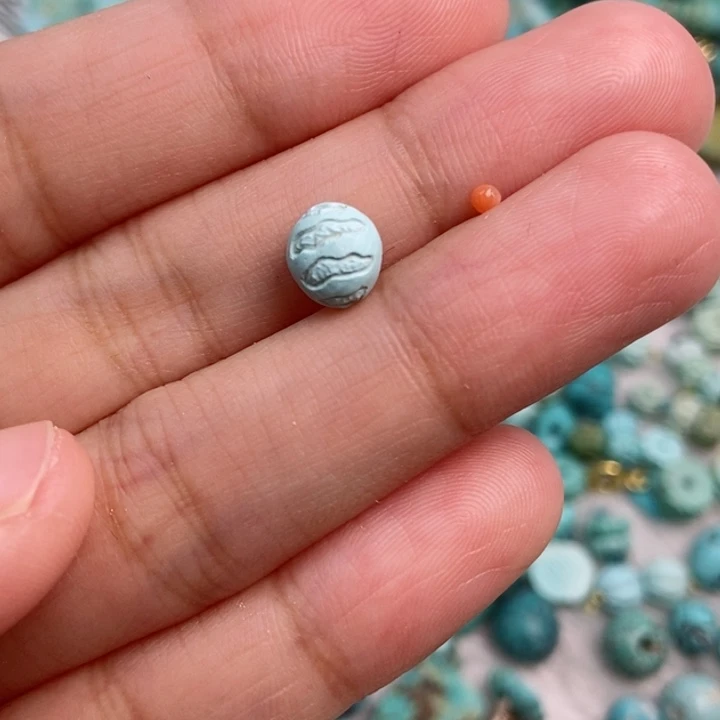 南红玛瑙未镶嵌珠宝奇石