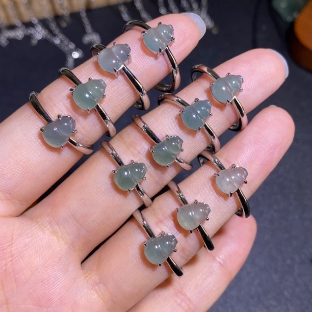 天然翡翠a货冰透葫芦戒指 葫芦尺寸6✖️8 简约大气(多样性发货发一