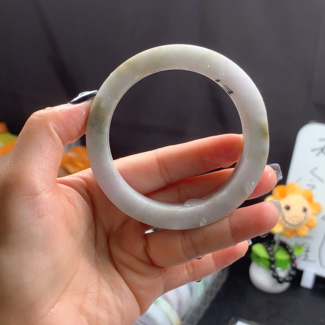 定制翡翠未镶嵌手镯
