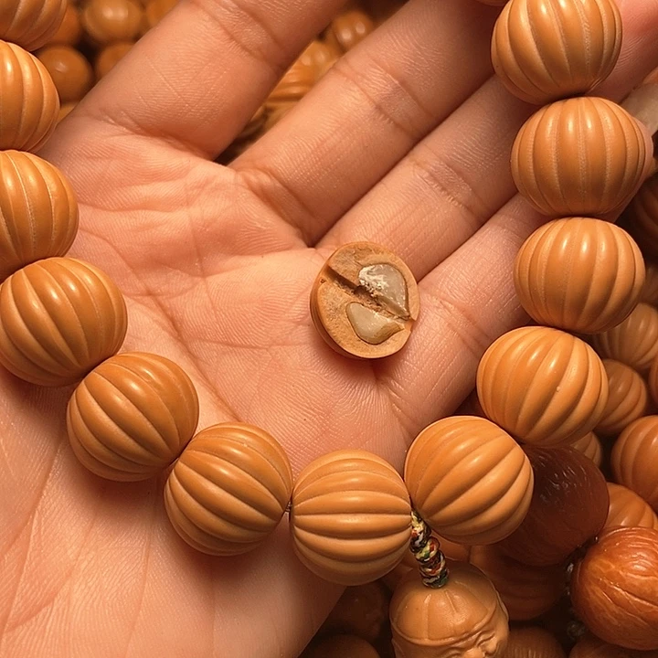 猴头核桃手串山**漫手持