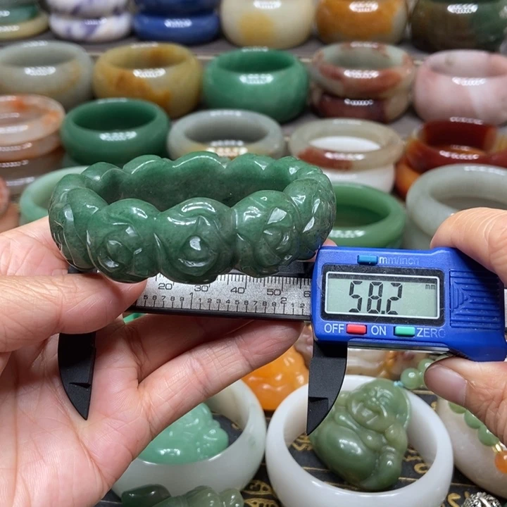 石英质玉手镯未镶嵌