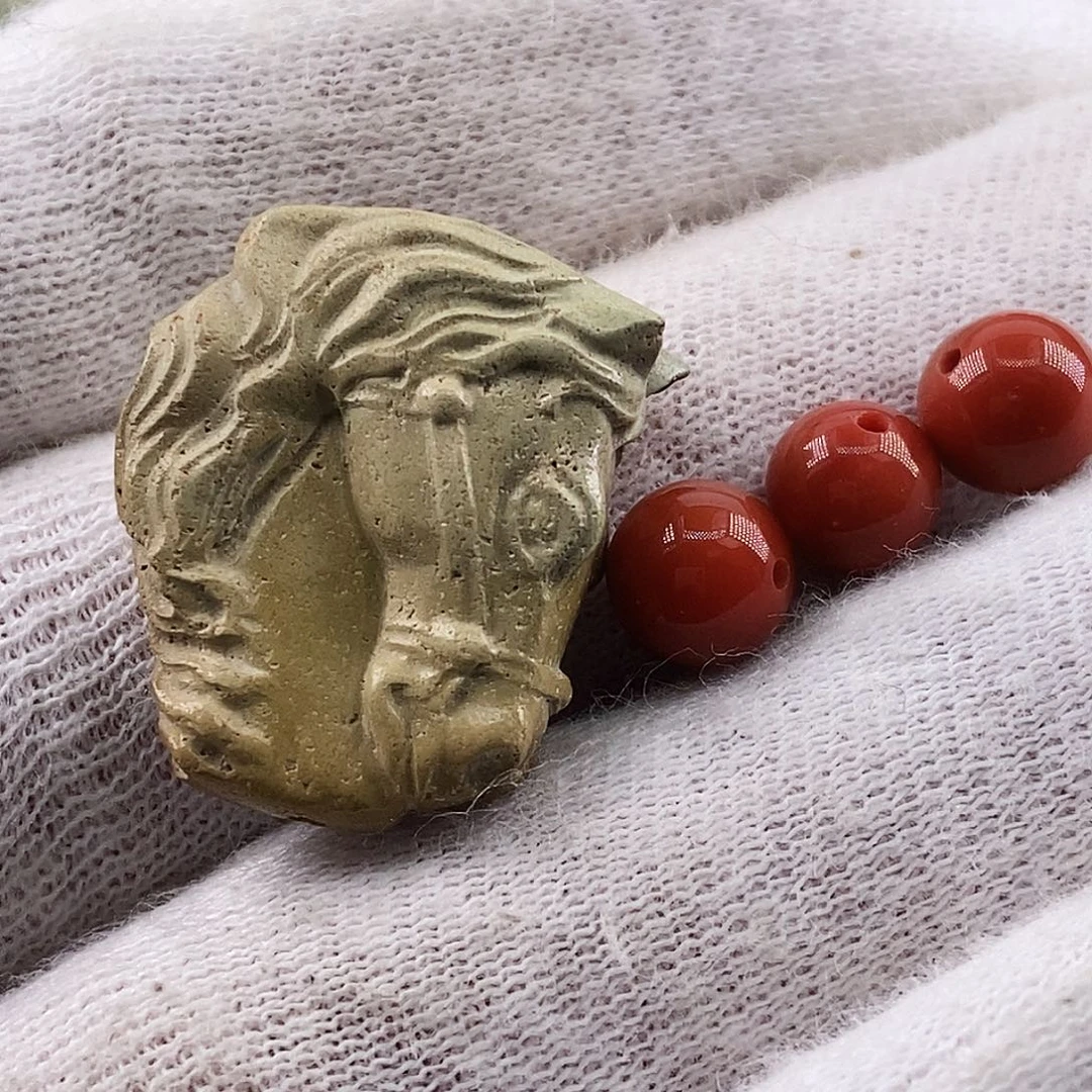 南红玛瑙未镶嵌珠宝奇石