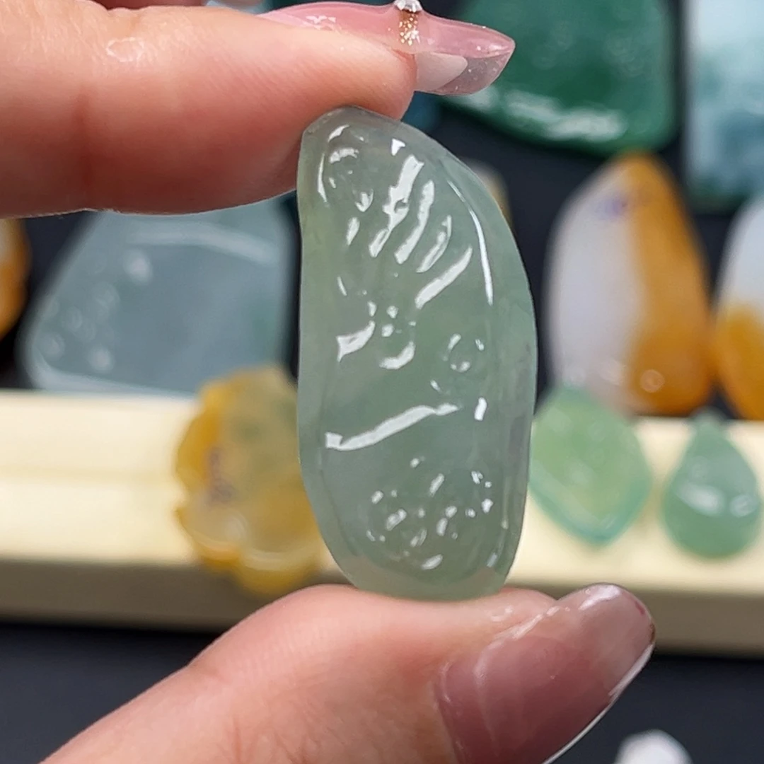 定制翡翠未镶嵌翡翠挂件