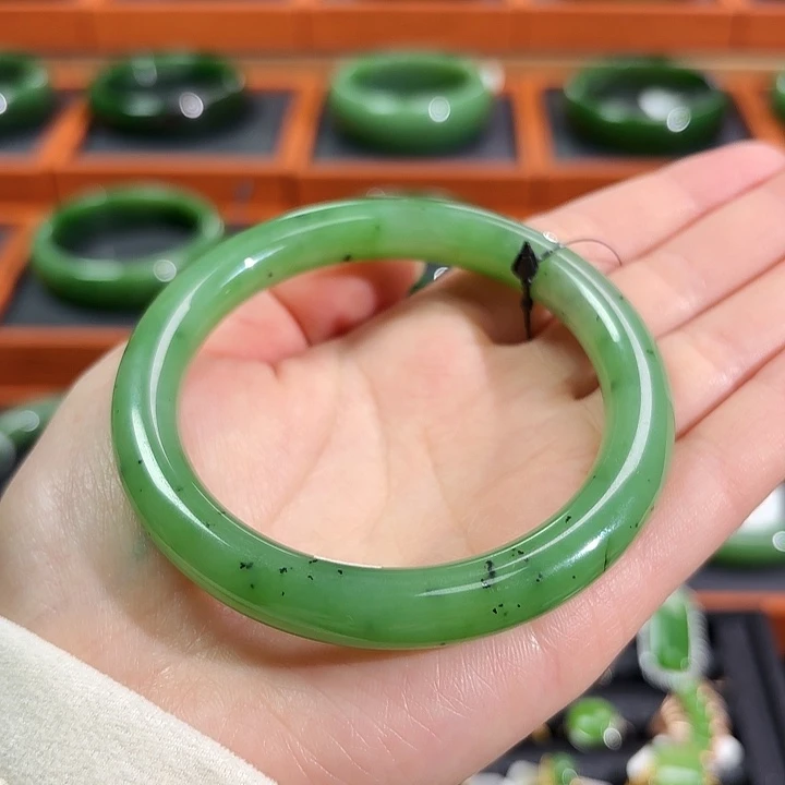 和田玉（碧玉）未镶嵌手镯乌兰海