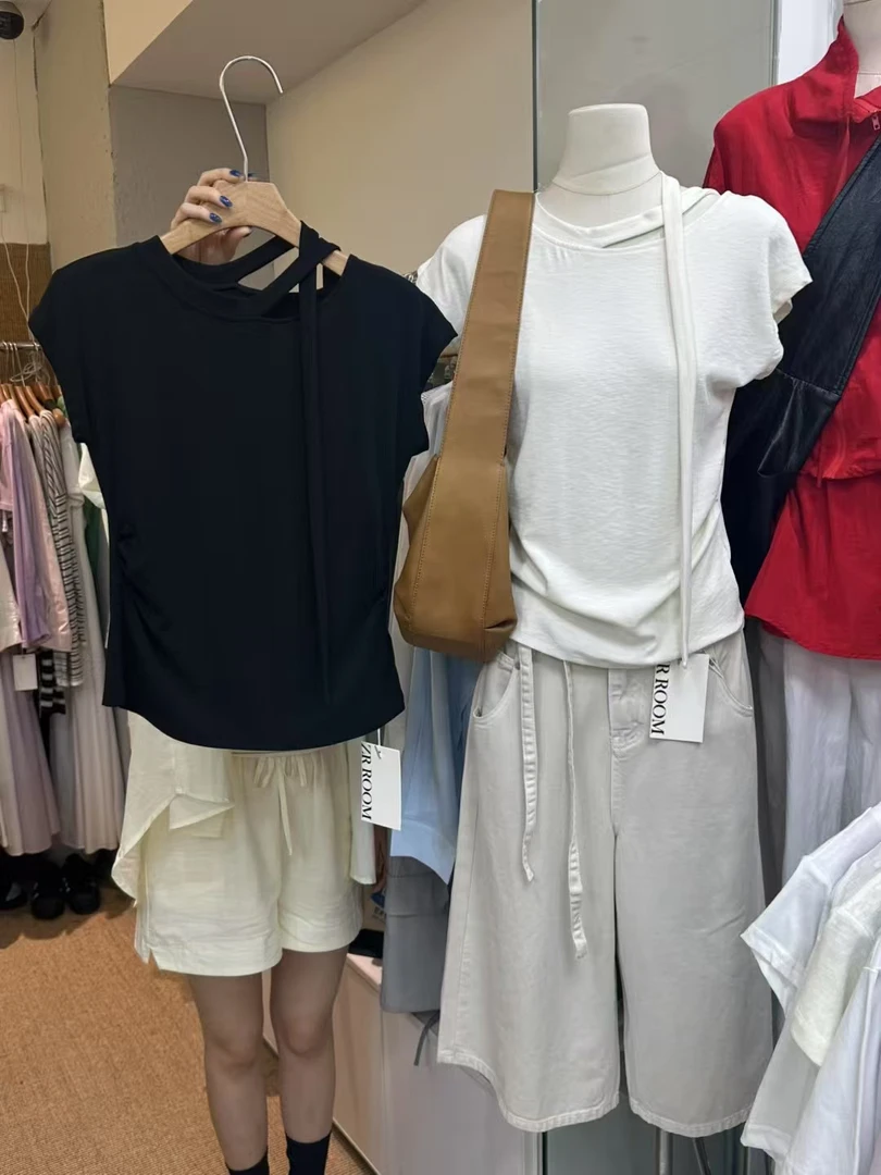 百搭设计款简约上衣