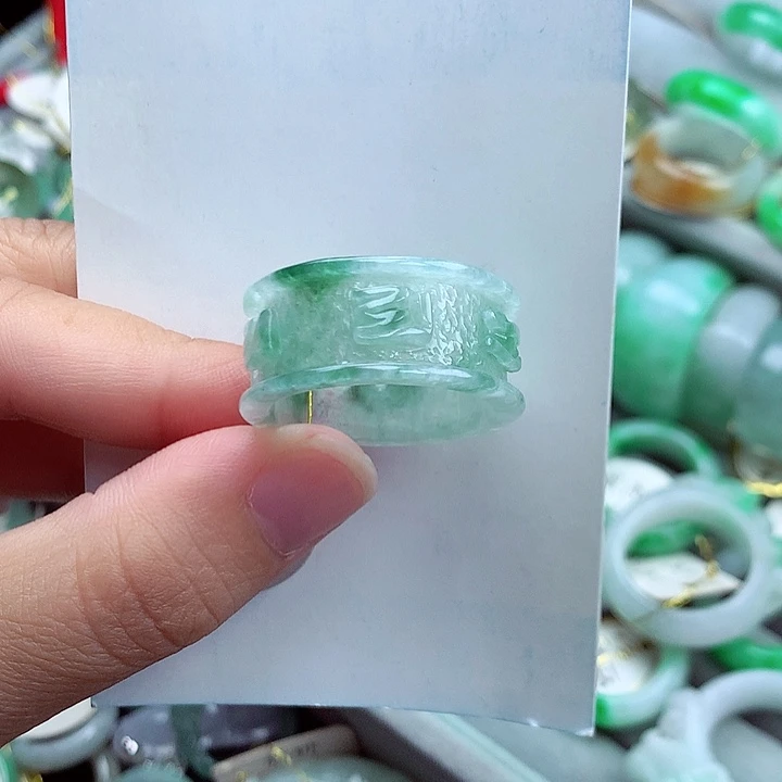 翡翠未镶嵌戒指29号