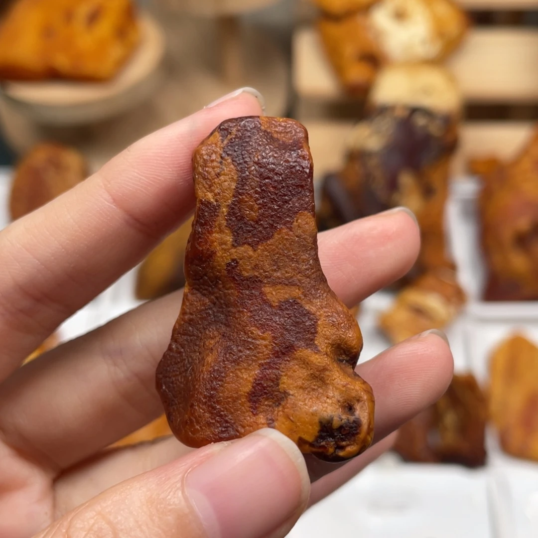 琥珀未镶嵌珠宝奇石