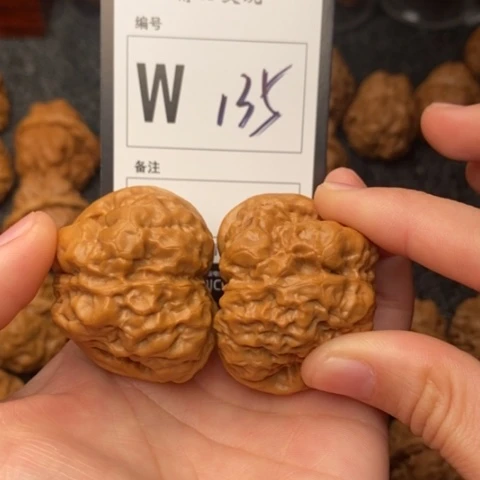 吊坠桃核我是第一百42