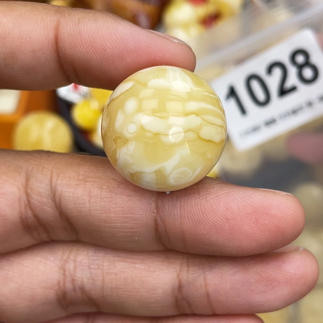 蜜蜡未镶嵌珠宝奇石23.3