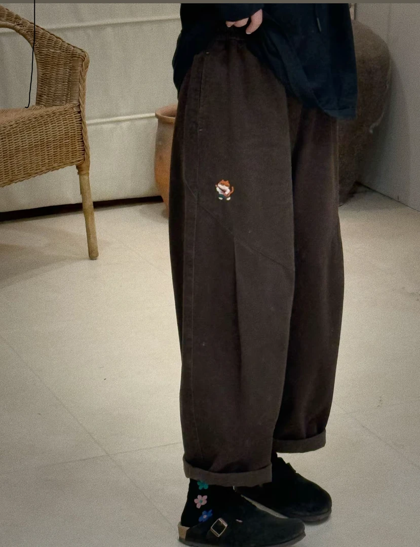 韩国正品/不支持退换/HPE/刺绣弹吉他猫磨毛布裤/1013/23