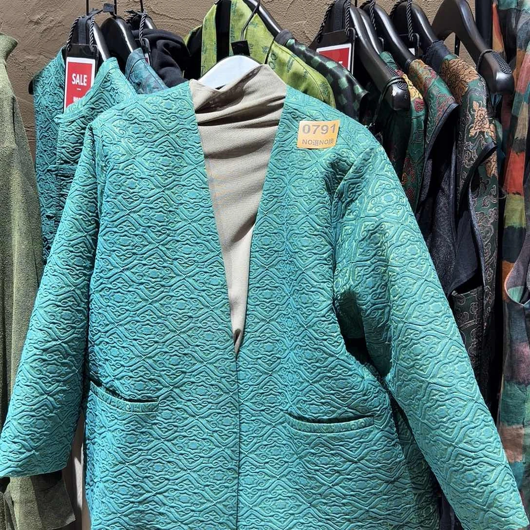 雪***岩0791这件衣服很好看哦