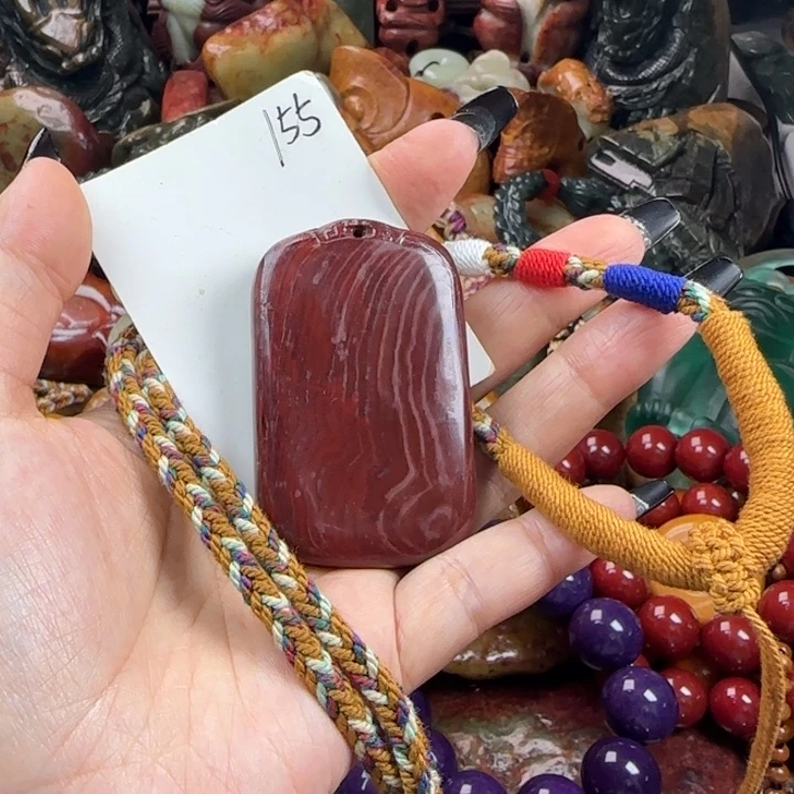 透闪石质玉未镶嵌珠宝奇石