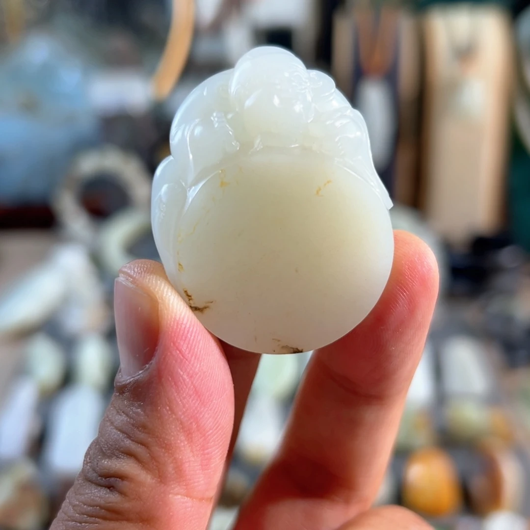 和田玉未镶嵌颈饰真皮真色