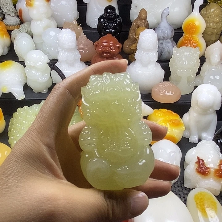 无花朵原石手把件