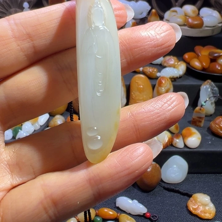 养***爷和田玉未镶嵌颈饰