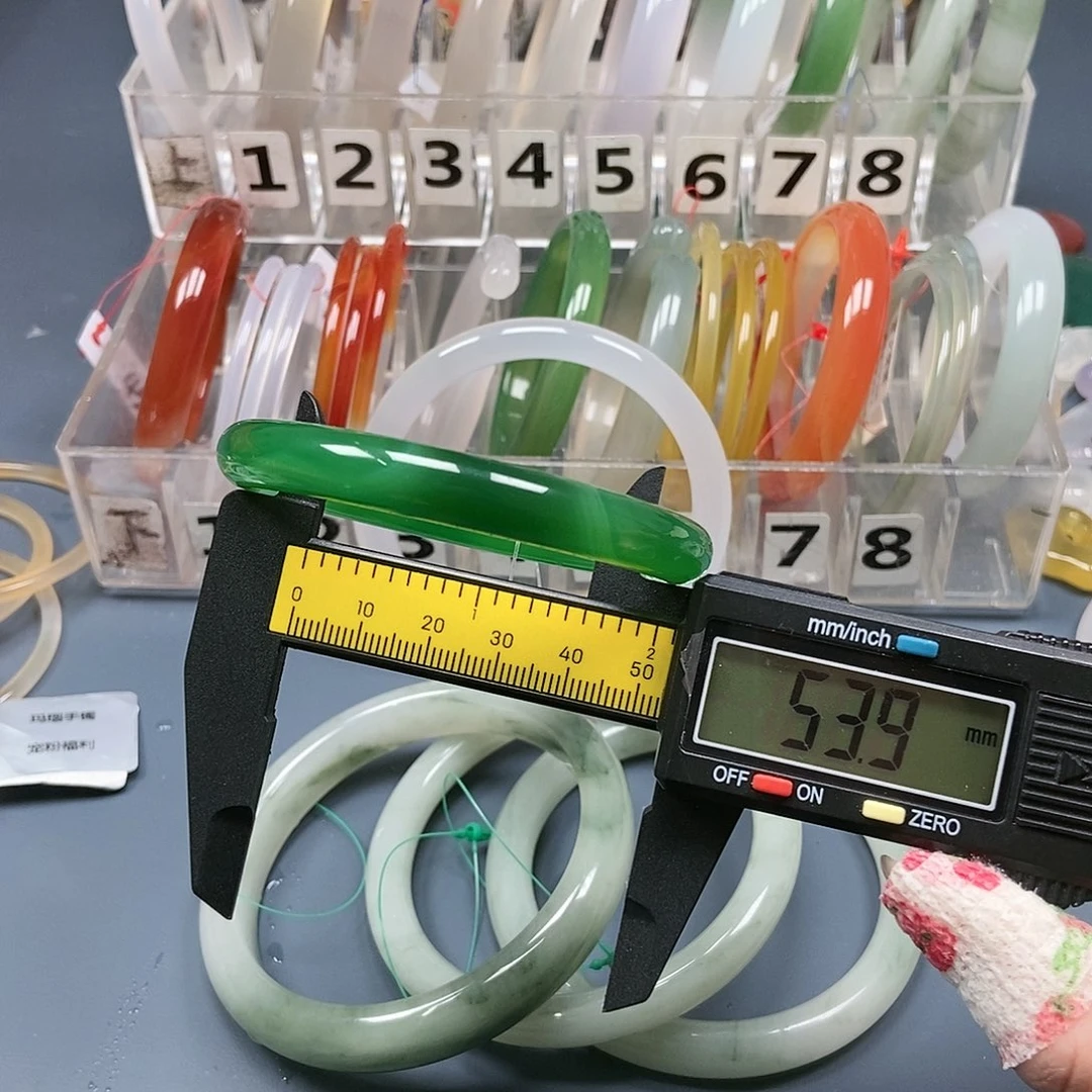 玛瑙/玉髓手镯未镶嵌11