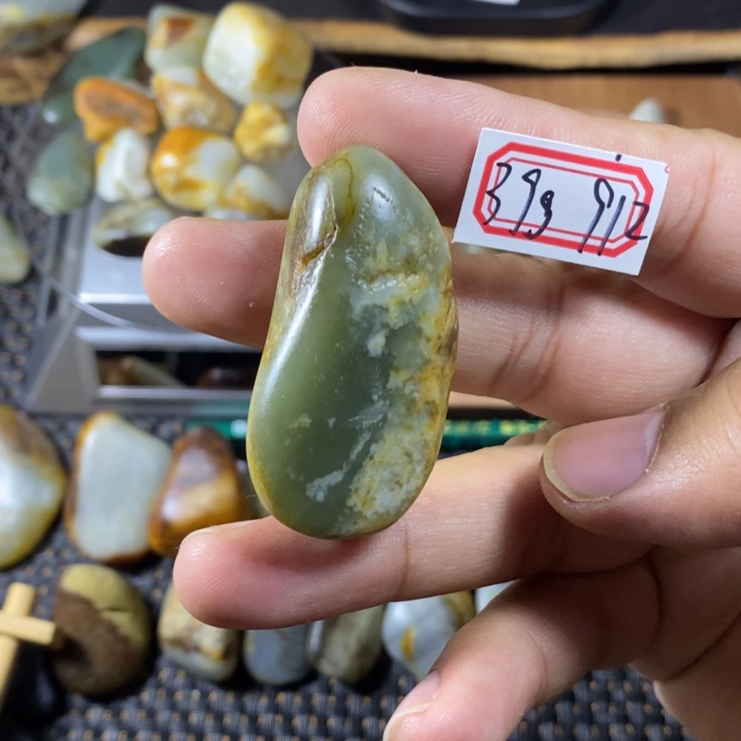 和田玉（糖玉）未镶嵌挂件