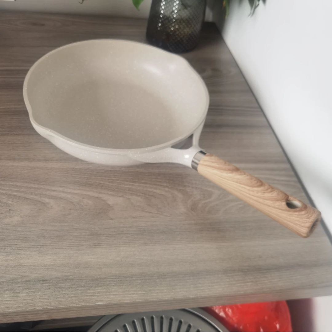 24cm小卡佰丽煎锅无盖家用高品质平底锅辅食不粘锅料理锅微瑕疵