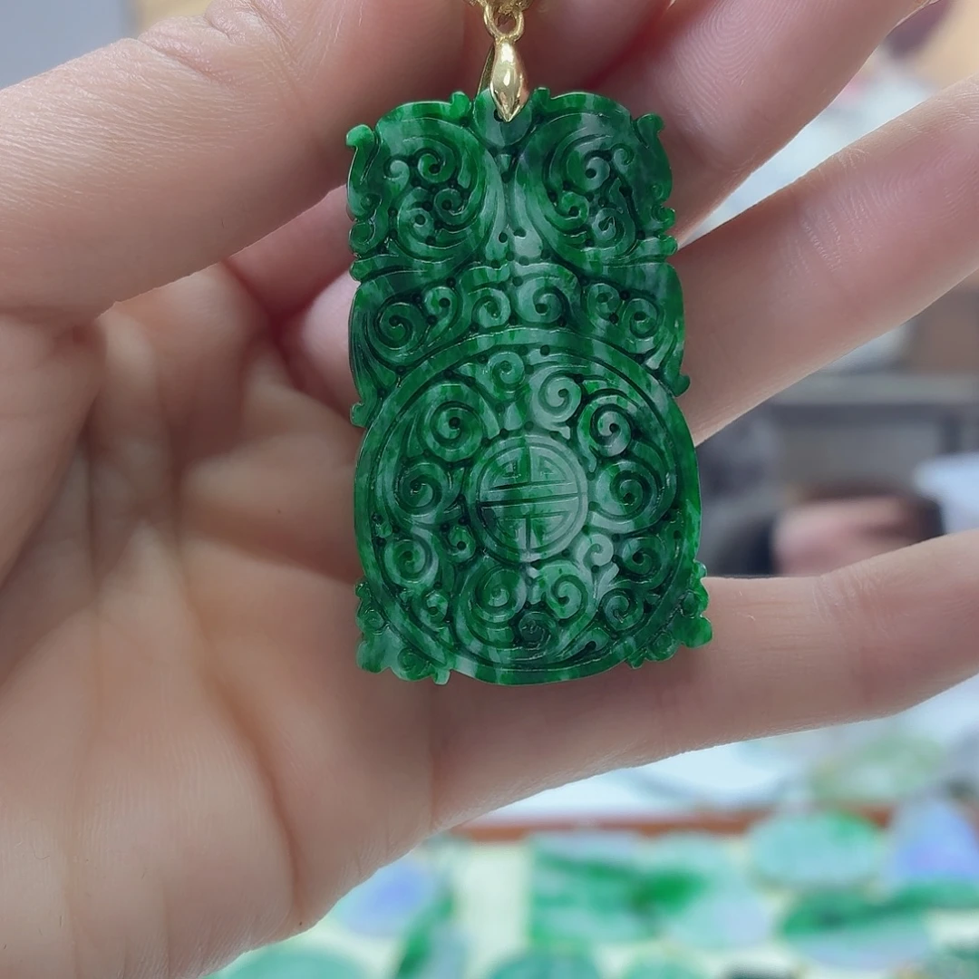 翡翠未镶嵌颈饰翡翠