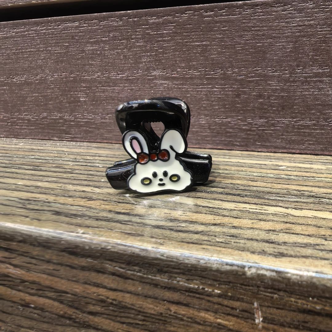 C062白色小兔子刘海小抓夹