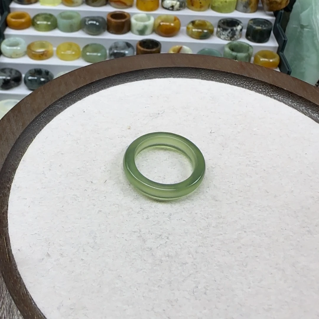 蛇纹石玉未镶嵌内径19.3爱****溜