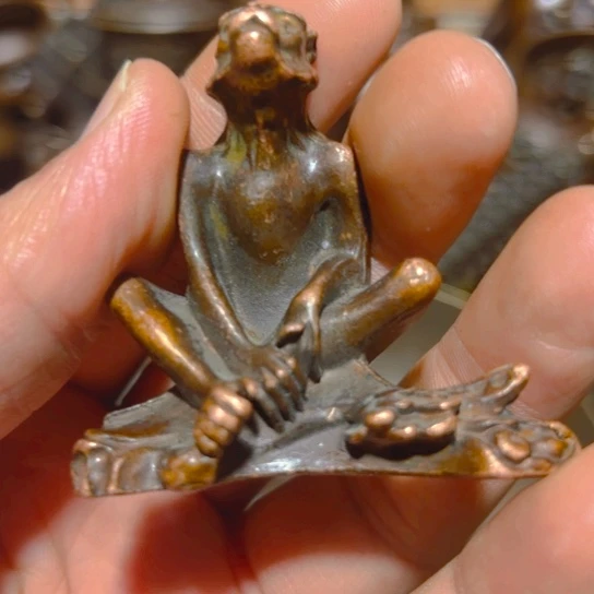 铜铜的 清货诚信经营