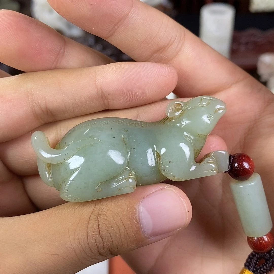 和田玉未镶嵌把件