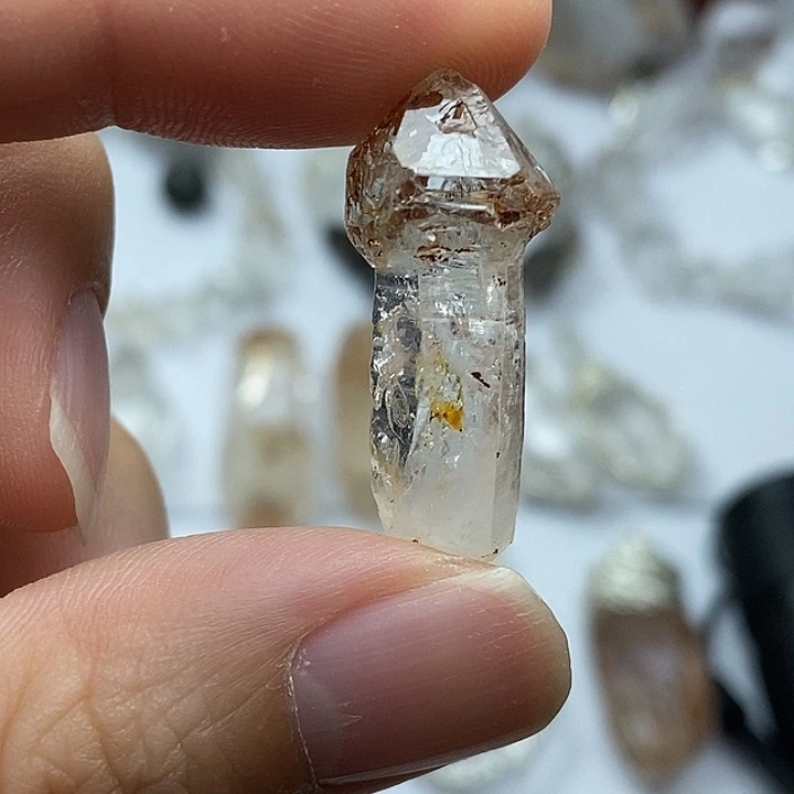 颈饰未镶嵌水晶红泥油胆豆丁
