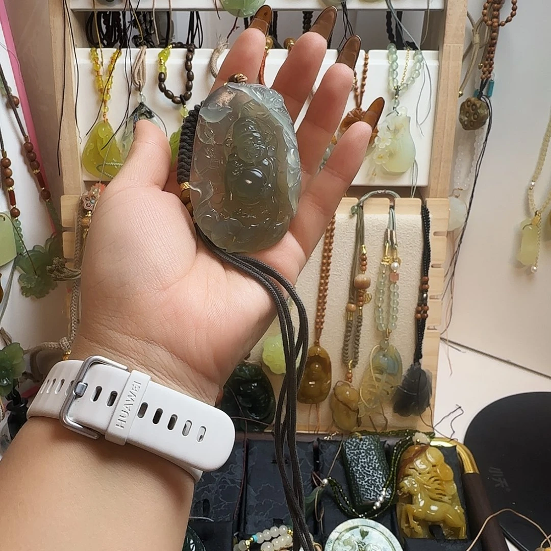 一***食蛇纹石玉合金颈饰