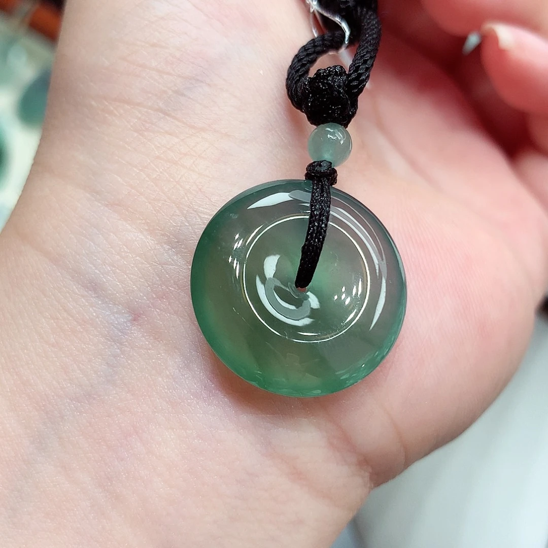 翡翠未镶嵌颈饰翡翠65，21.5/5.8