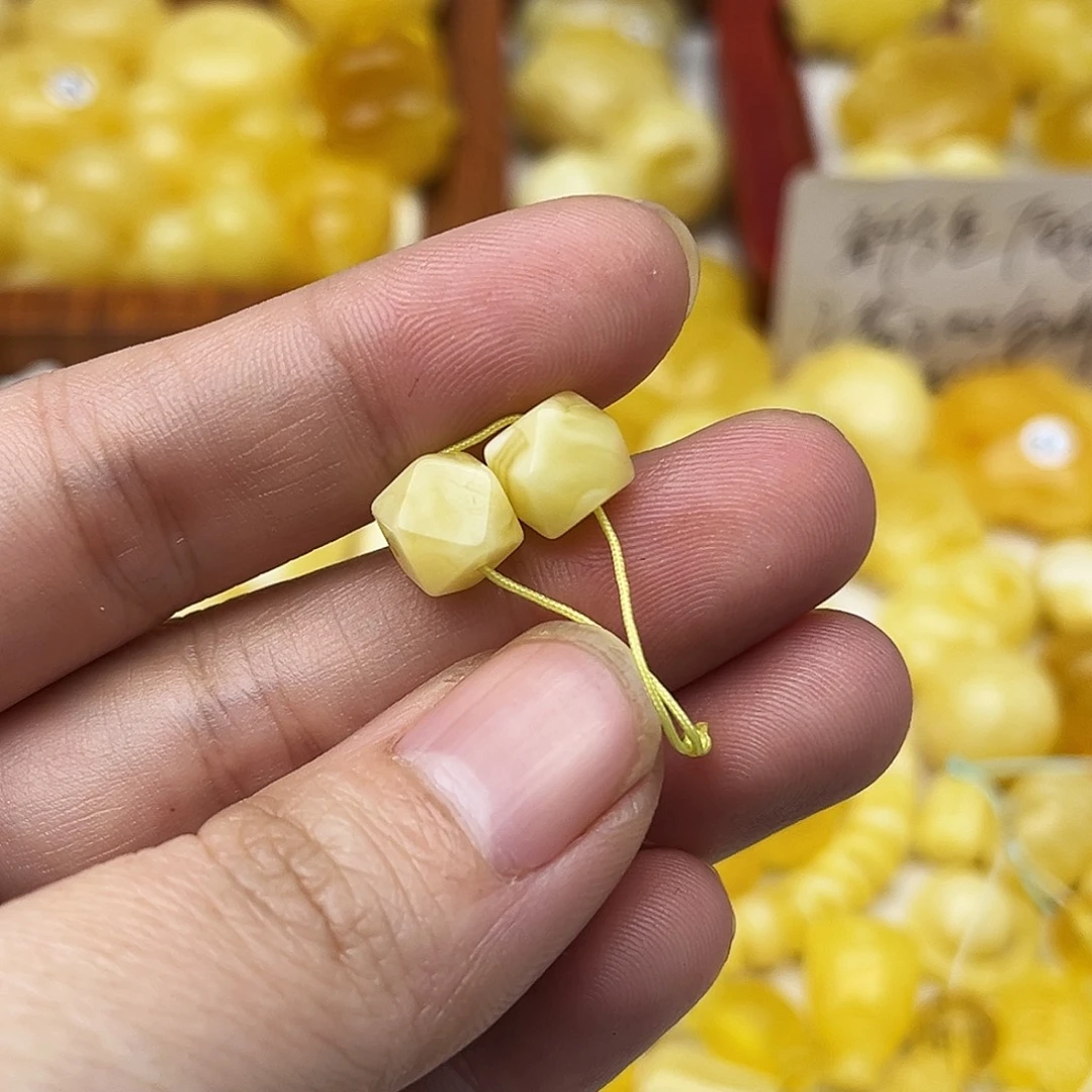 可***乐蜜蜡未镶嵌裸石天然