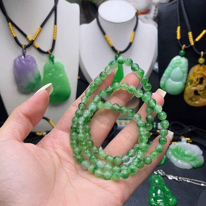 吊坠(赠链)未镶嵌翡翠