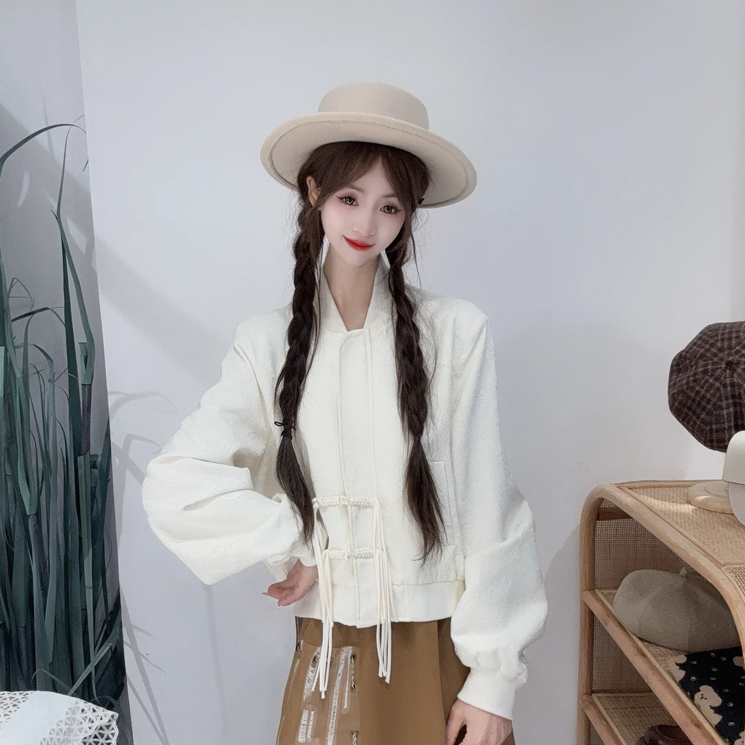 EA40670280B小香风新中式白色提花盘扣/国风温柔淑女感小个子外套