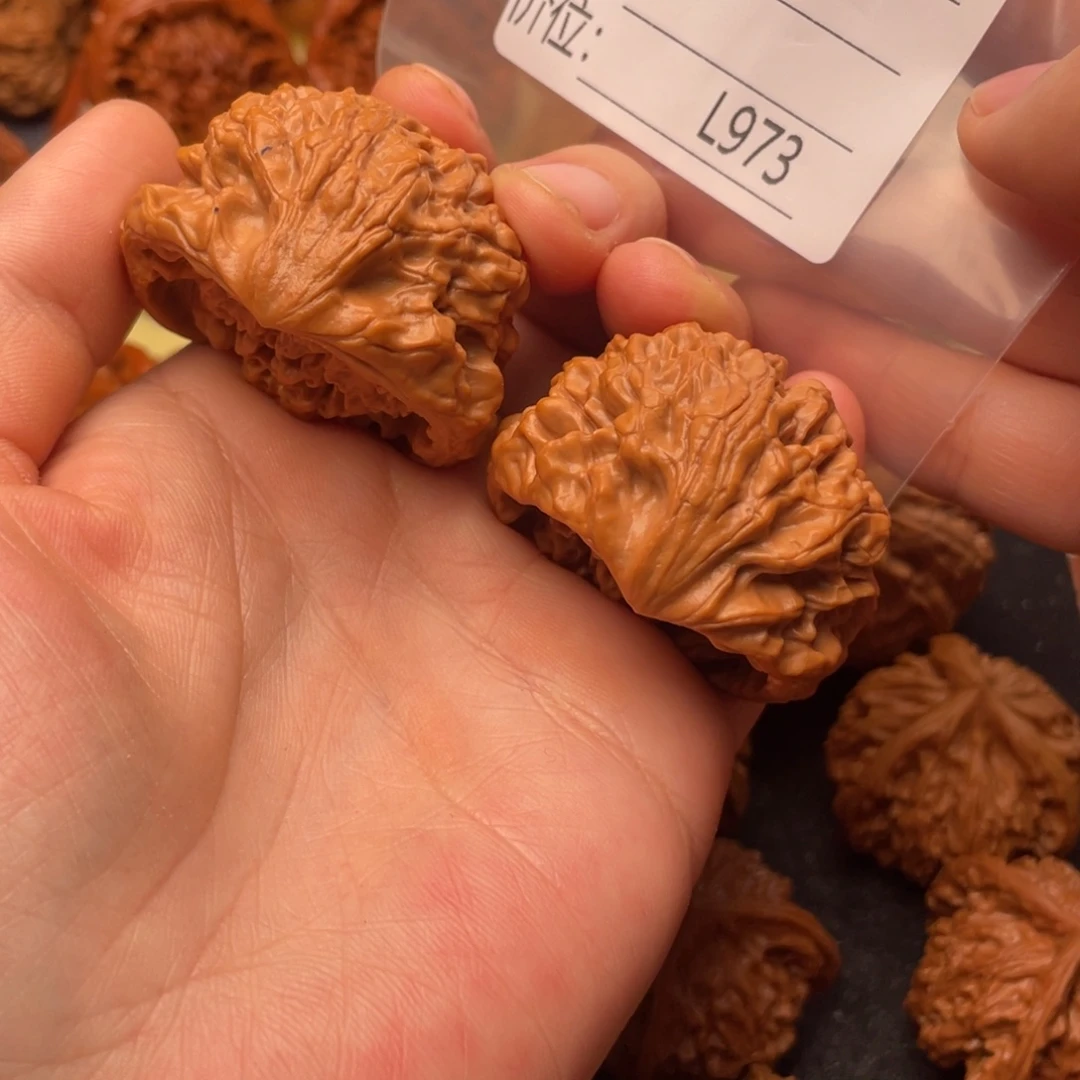 雄***哥文玩核桃吊坠45眼镜蛇聚宝盆