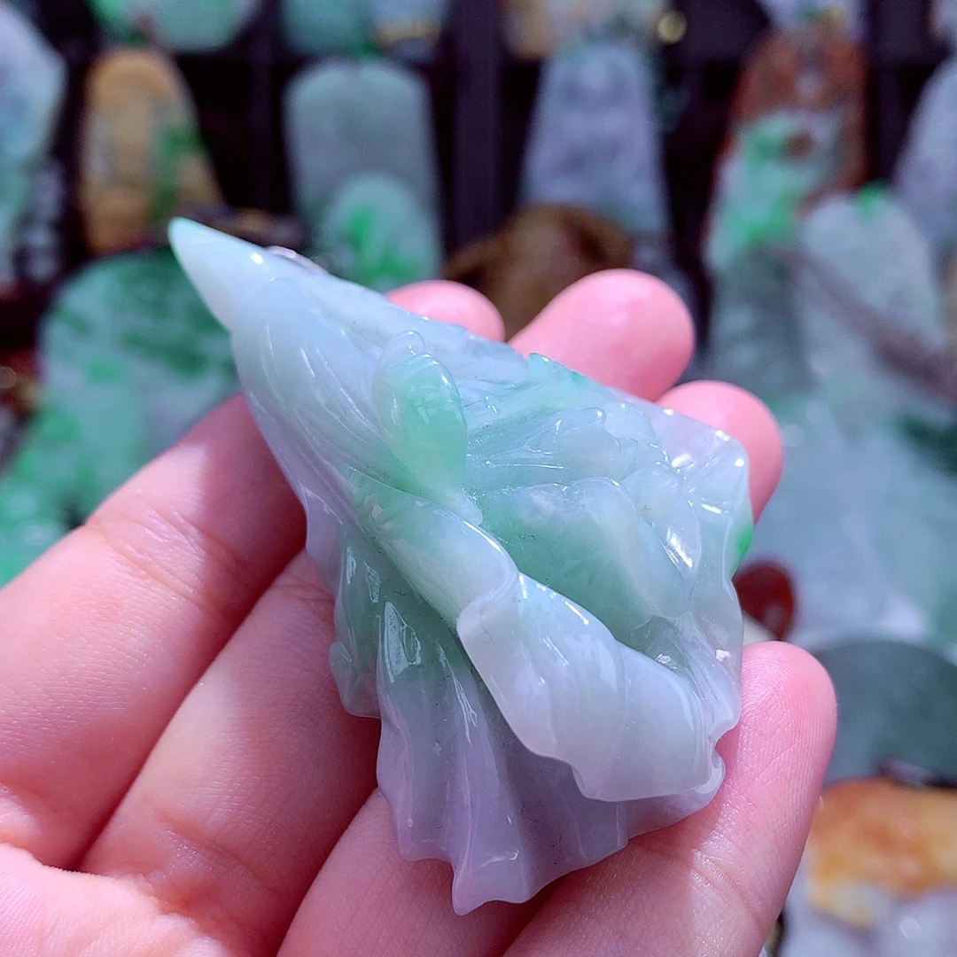 颈饰未镶嵌翡翠天然