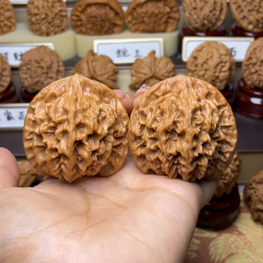 文玩核桃把件帝王49左右