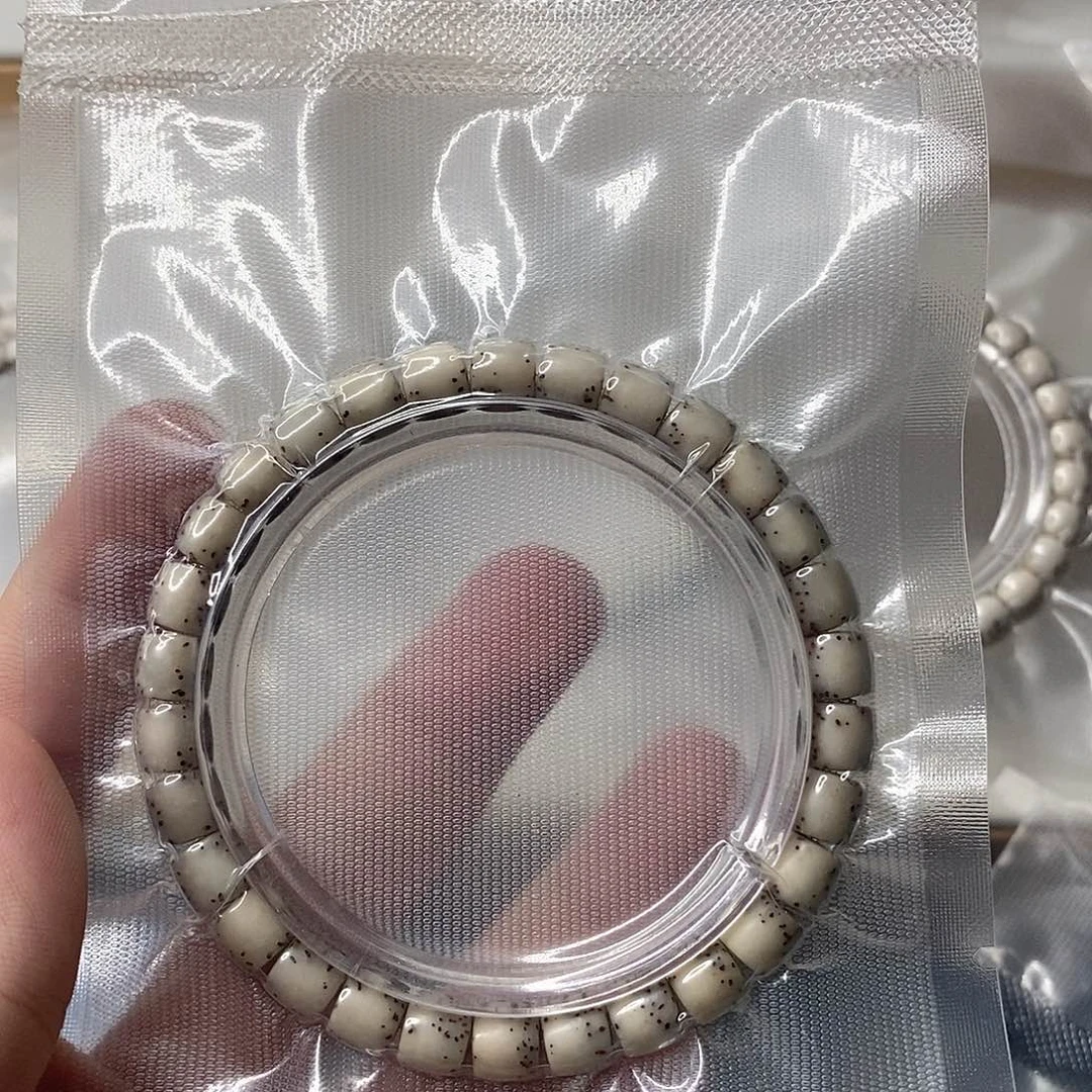 喔***喔吊坠星月菩提石玉直切河豚单圈76