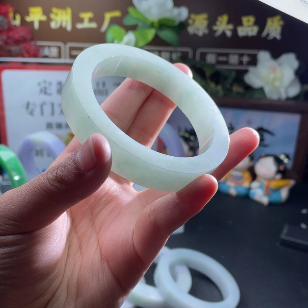江***南定制翡翠未镶嵌翡翠手镯