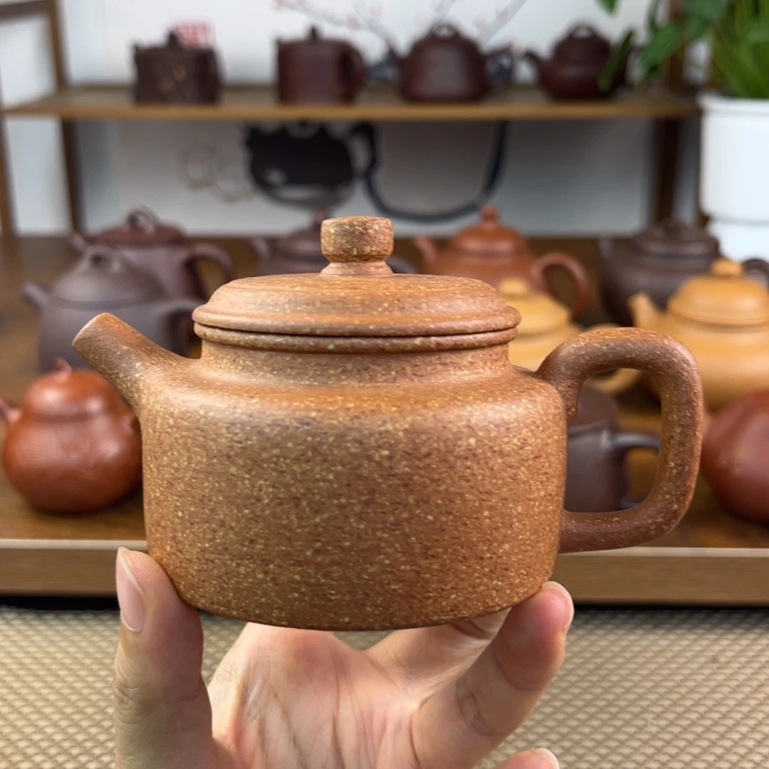 紫砂茶壶手工制作工艺精湛