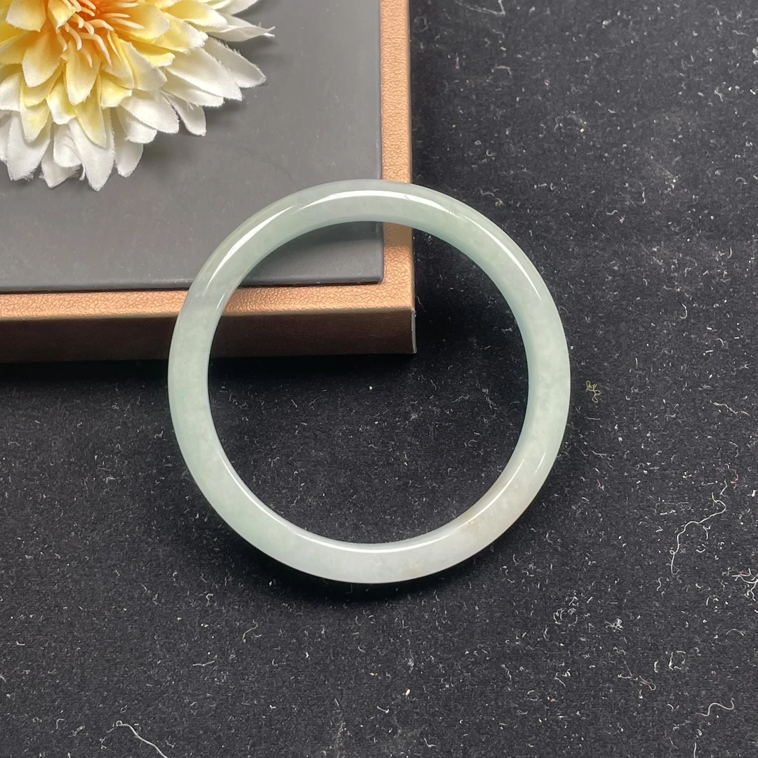 A0110正圈55圈口翡翠手镯