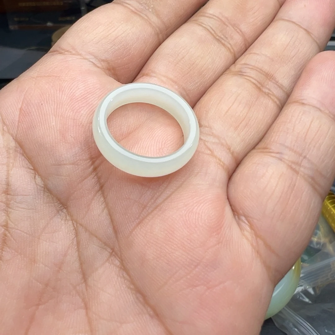 和田玉未镶嵌戒指