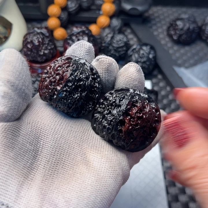 文玩核桃血麒麟41尺寸