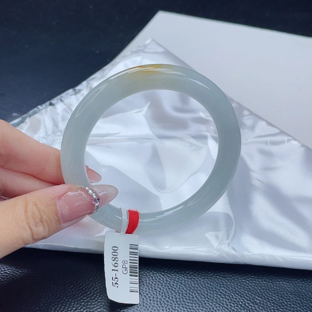 翡翠手镯未镶嵌翡翠