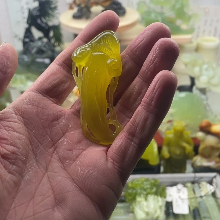 蛇纹石玉未镶嵌四大名玉手把