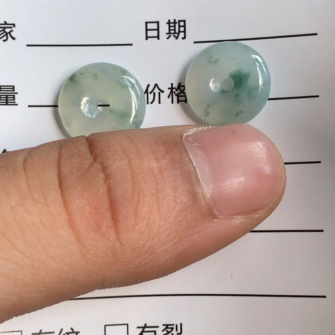 翡翠未镶嵌颈饰            10