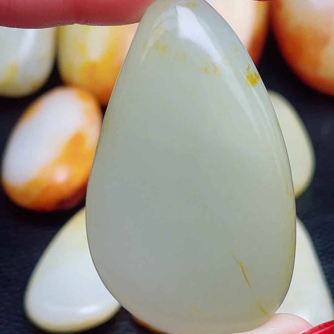 诚***善和田玉未镶嵌珠宝奇石