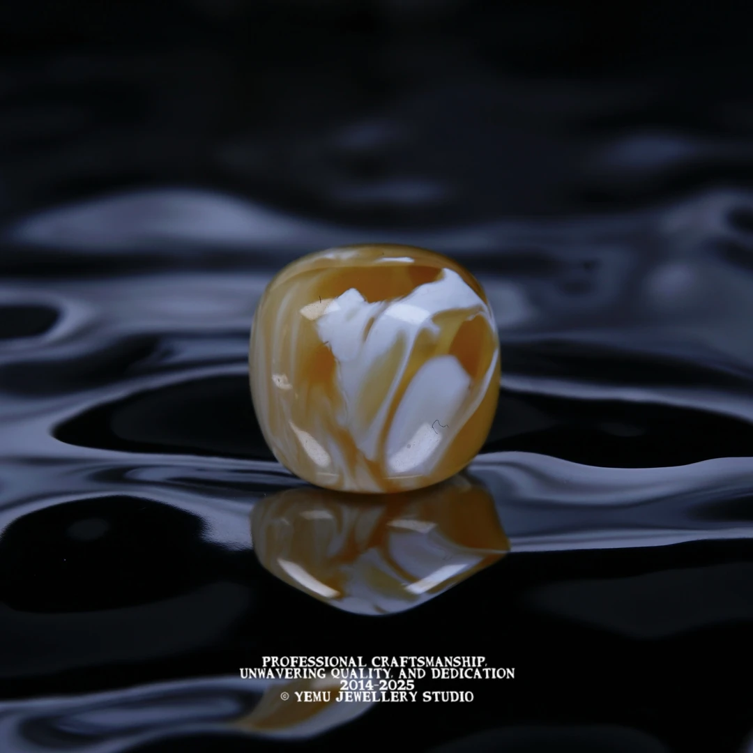 X16（13.1mm)13毫米橘金溶洞拉丝老型配珠一物一拍天然俄料蜜蜡