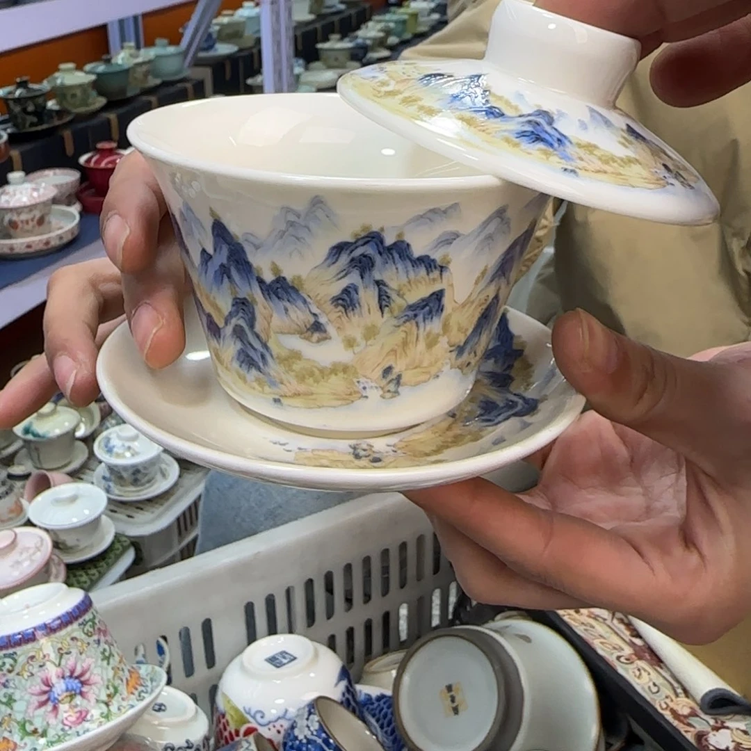 高温下的高温天气使人心情