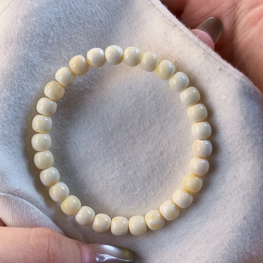 奶****未镶嵌琥珀珠宝奇石