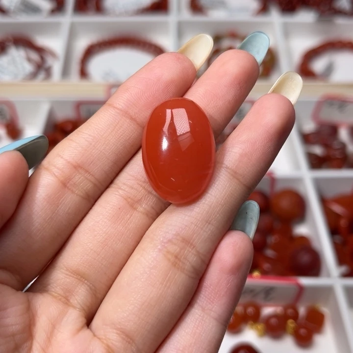 南红玛瑙未镶嵌颈饰樱桃红蛋面